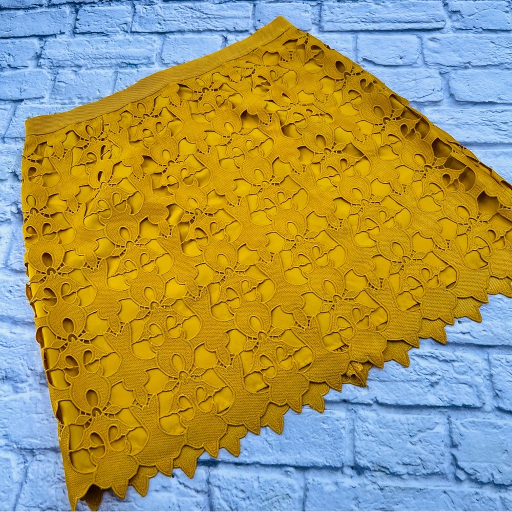 NWT LOFT Mustard Yellow Floral Lace Mini Skirt Size 14 Office Career Casual